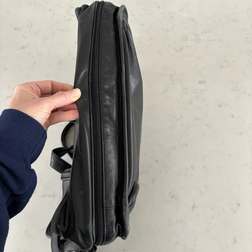 Tumi Black‎ Expandable Leather Computer Briefcase Bag